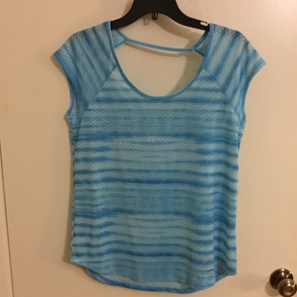 Under Armour Tops - Under Armour Women’s Blue Medium Top NWT